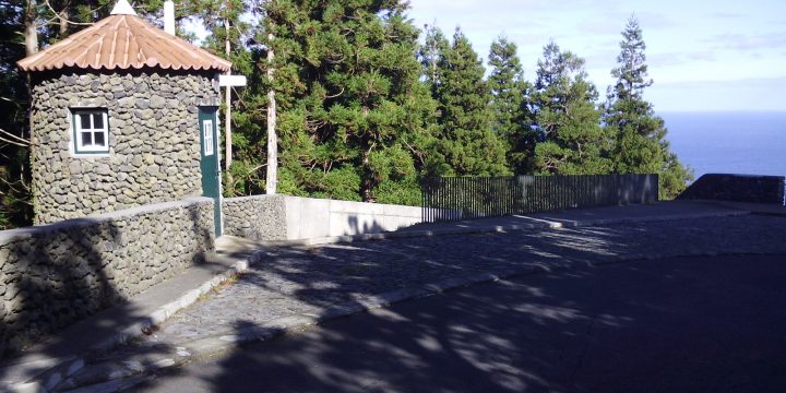 Empreitada de Reparação e Correcção das Estruturas Hidráulicas do Caminho Municipal da Fajã dos Cubres – Concelho da Calheta, Ilha de São Jorge