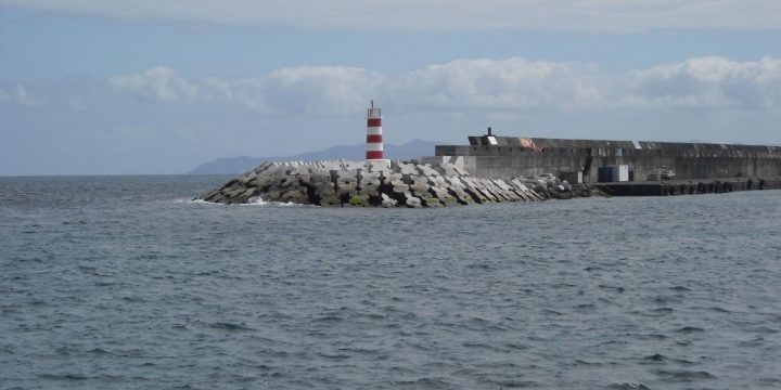 Empreitada de Construção das Infra-estruturas Portuárias e Obras de Melhoramento das Condições de Abrigo do Porto da Madalena, Ilha do Pico (subcontrado)